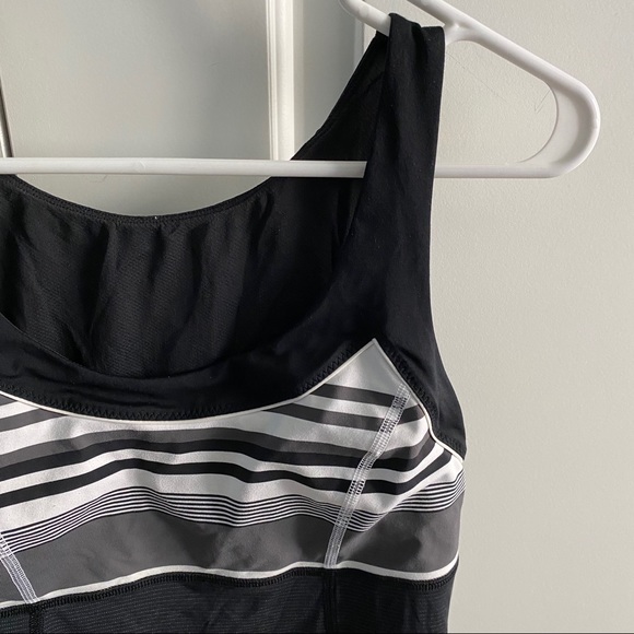 Lululemon ta ta tamer tank - Picture 3 of 7